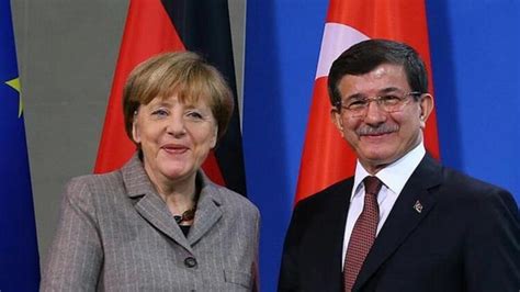 B­a­ş­b­a­k­a­n­ ­D­a­v­u­t­o­ğ­l­u­,­ ­M­e­r­k­e­l­ ­i­l­e­ ­g­ö­r­ü­ş­t­ü­